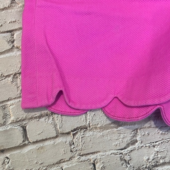 Lilly Pulitzer size 16 buttercup stretch shorts in colour amethyst - Picture 2 of 7